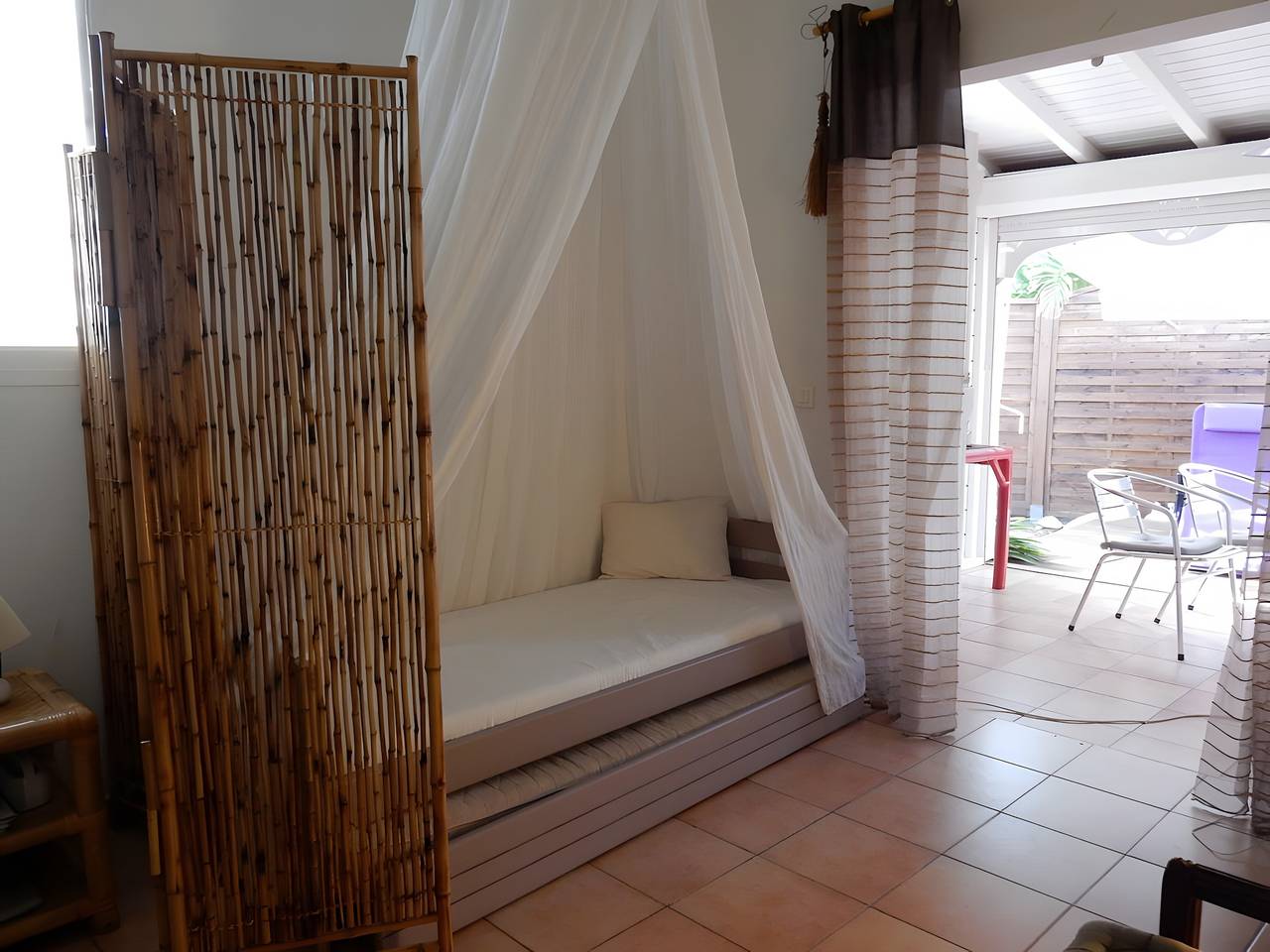 Studio « Bungalow Corossol avec terrasse », piscine partagée, Wi-Fi et climatisation in Saint-François, Guadeloupe