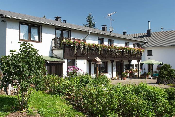 Ganze Ferienwohnung, Appartement für 2 Personen in Üdersdorf, Vulkaneifel