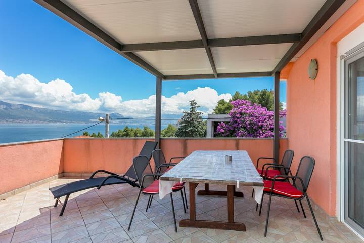 Apartament wakacyjny dla 4 osób, z balkon/ taras w Slatine