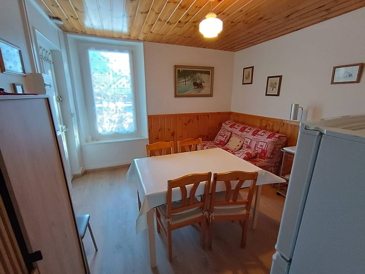 Entire apartment, Cozy 1Br Apartment with Private Garden, 300m to Pistes in Briançon in Briançon, Serre Chevalier