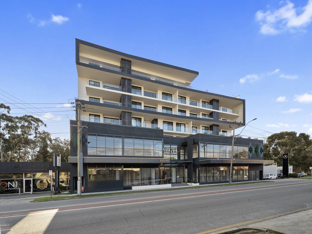 Entire apartment, Stylish 1-Bed Apartment with Rooftop Access in Perth, Western Australia
