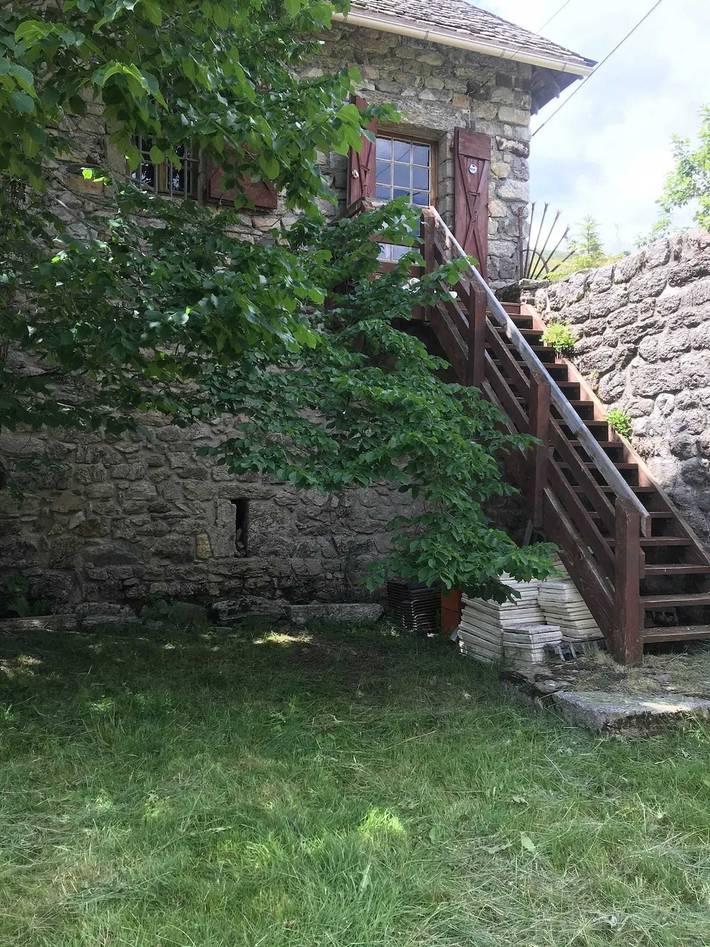 Gîte pour 5 personnes, avec jardin dans La Croix de Bauzon