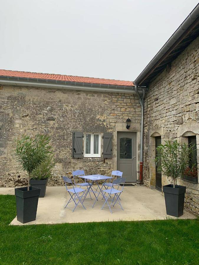 Gîte pour 4 personnes, avec terrasse et jardin, animaux acceptés dans Juvigny-en-Perthois