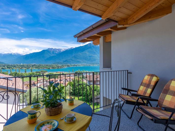 Appartamento vacanze per 4 persone, con Balcone e Vista lago in Valtellina
