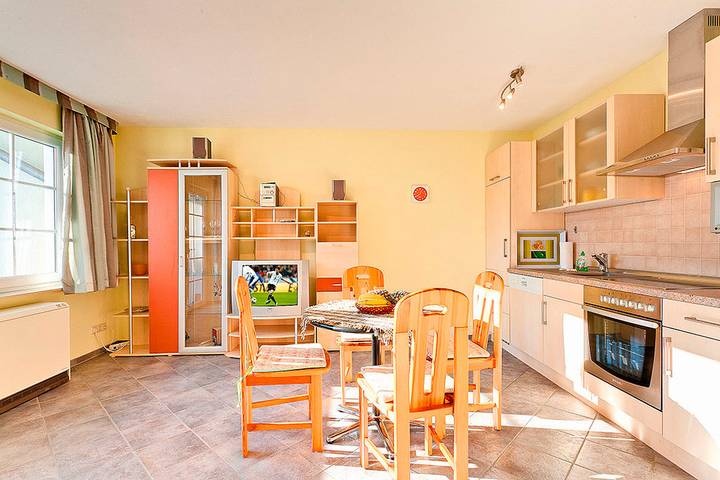 Ferienwohnung für 2 Personen, mit Balkon in Trassenheide - 4