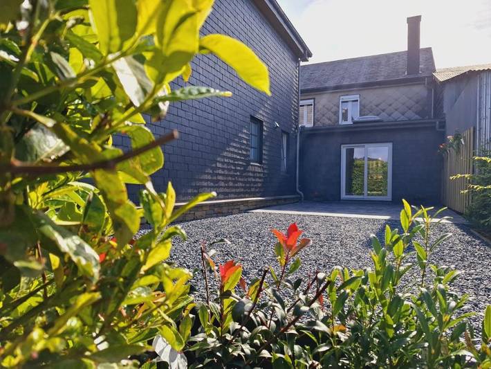 Location de vacances pour 6 personnes, avec terrasse dans Beausaint