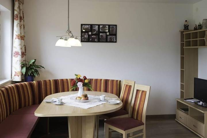 Hotel voor 8 personen, met terras en tuin - 1