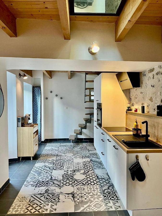 Gîte pour 4 personnes, avec balcon, animaux acceptés à Alba-la-Romaine - 2