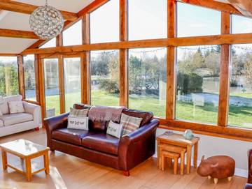 Cottage for 10 People in Coddington, England, Photo 3