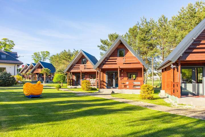 Domek letniskowy dla 8 osób, z ogród i widok, zwierzęta dozwolone w Sarbinowo