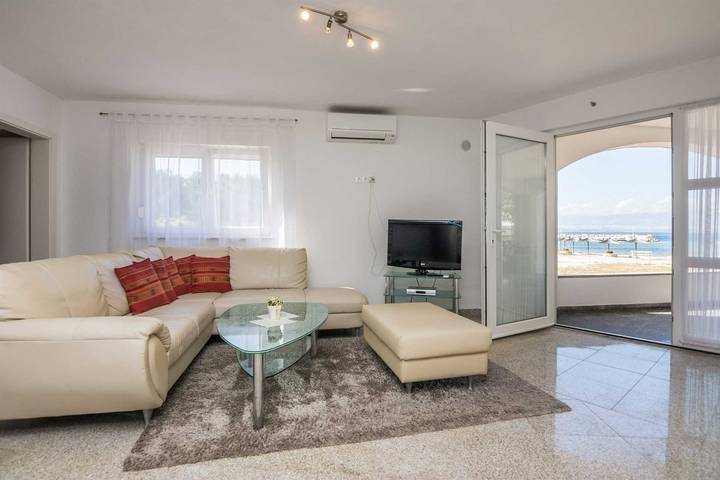 Ferienwohnung für 4 Personen, mit Balkon/Terrasse und Terrasse auf Vir - 3