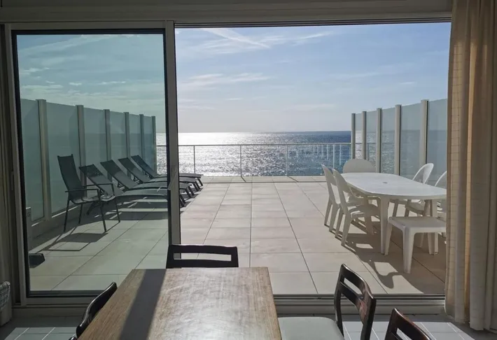 Apartamento de vacaciones para 4 personas, con balcón además de vistas y piscina - 1