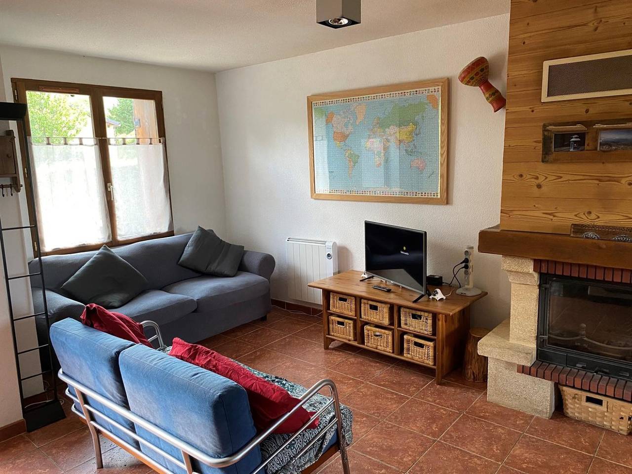 Mitoyenne 3 ch. Jardin Privé, Cheminée, Vues et Wifi in Sainte-Léocadie, Parc naturel régional des Pyrénées catalanes