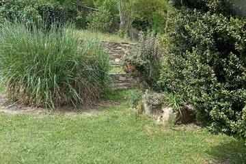 Gîte pour 4 personnes, avec jardin à Vebron