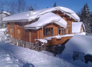 Gîte pour 4 personnes, avec jardin et vue à Prémanon