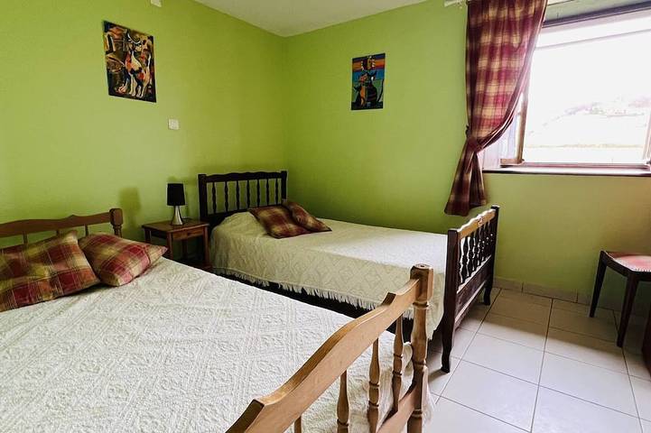 Location de vacances pour 6 personnes, avec jardin à Louhossoa - 3