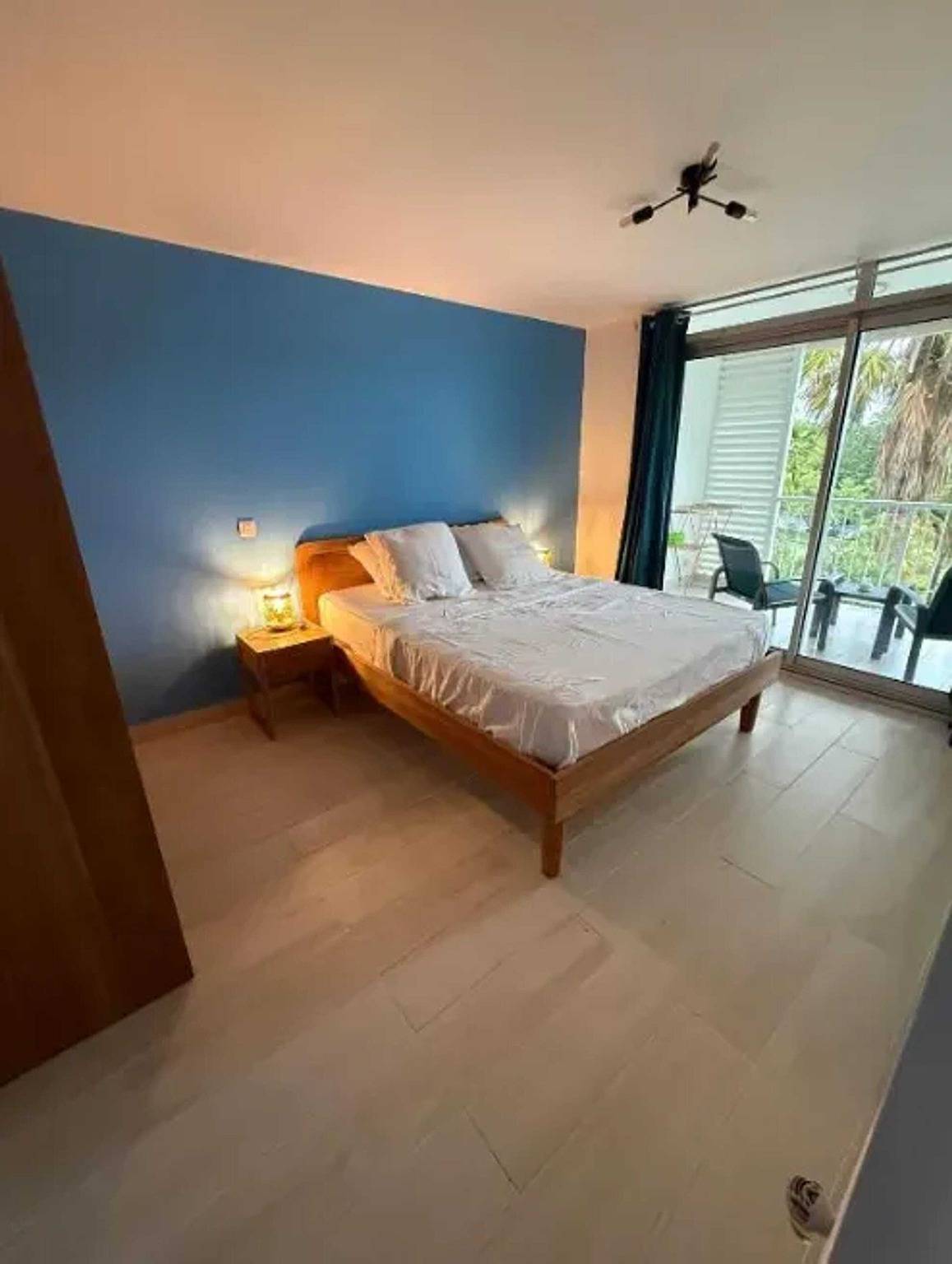 Appartement entier, Appartement accueillant au Diamant, 30 m², piscine partagée in Le Diamant, Martinique