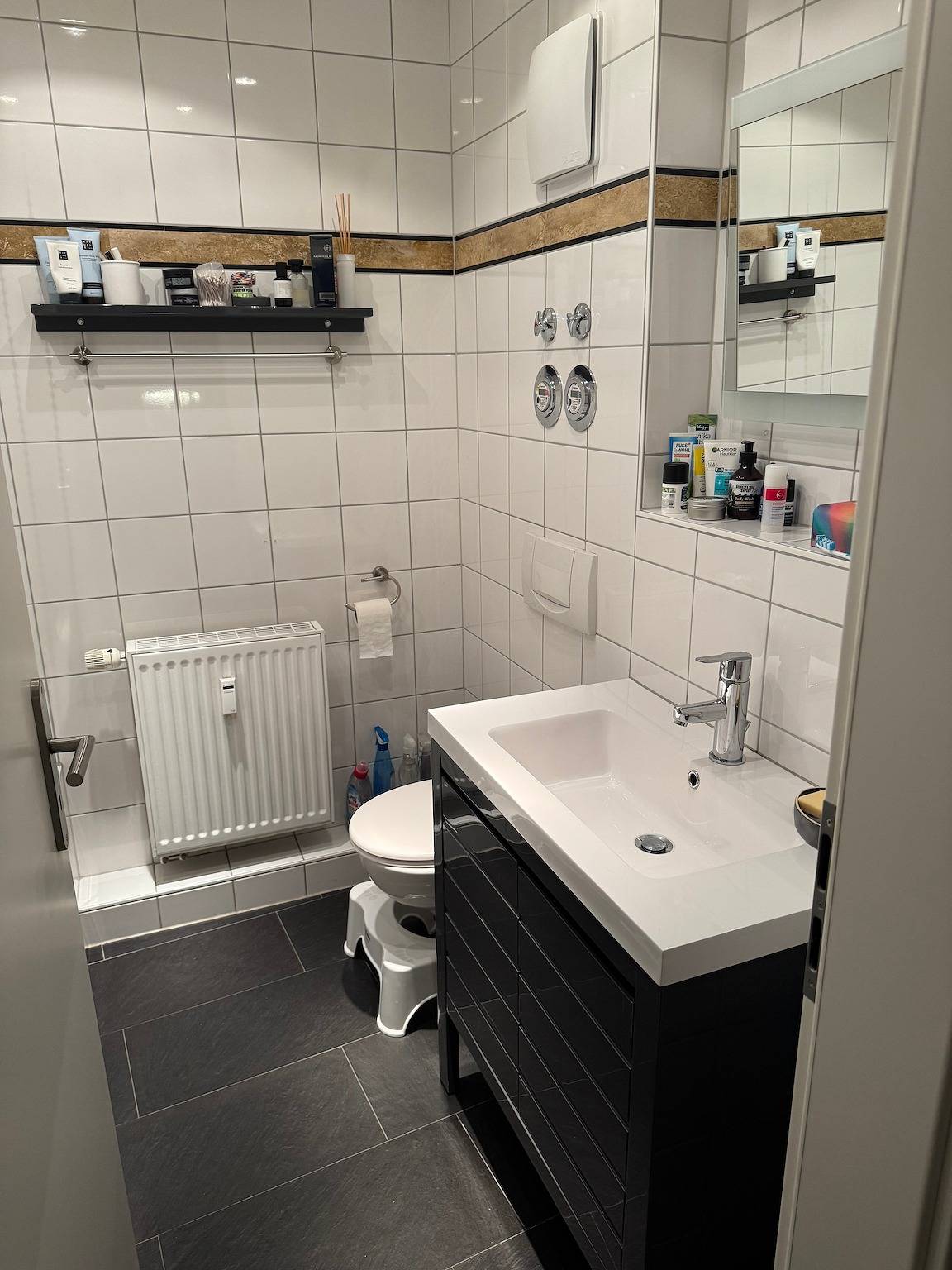 Apartamento entero, Apartamento "Obere Beutau, Esslingen" con terraza compartida y Wi-Fi in Esslingen, Distrito de Esslingen