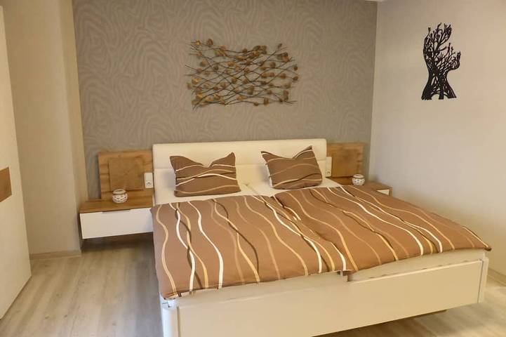 Ganze Wohnung, Modernes Appartement, Küche großer Terasse  & Babyausstattung, nähe Aok Klinik in Wiek, Rügen