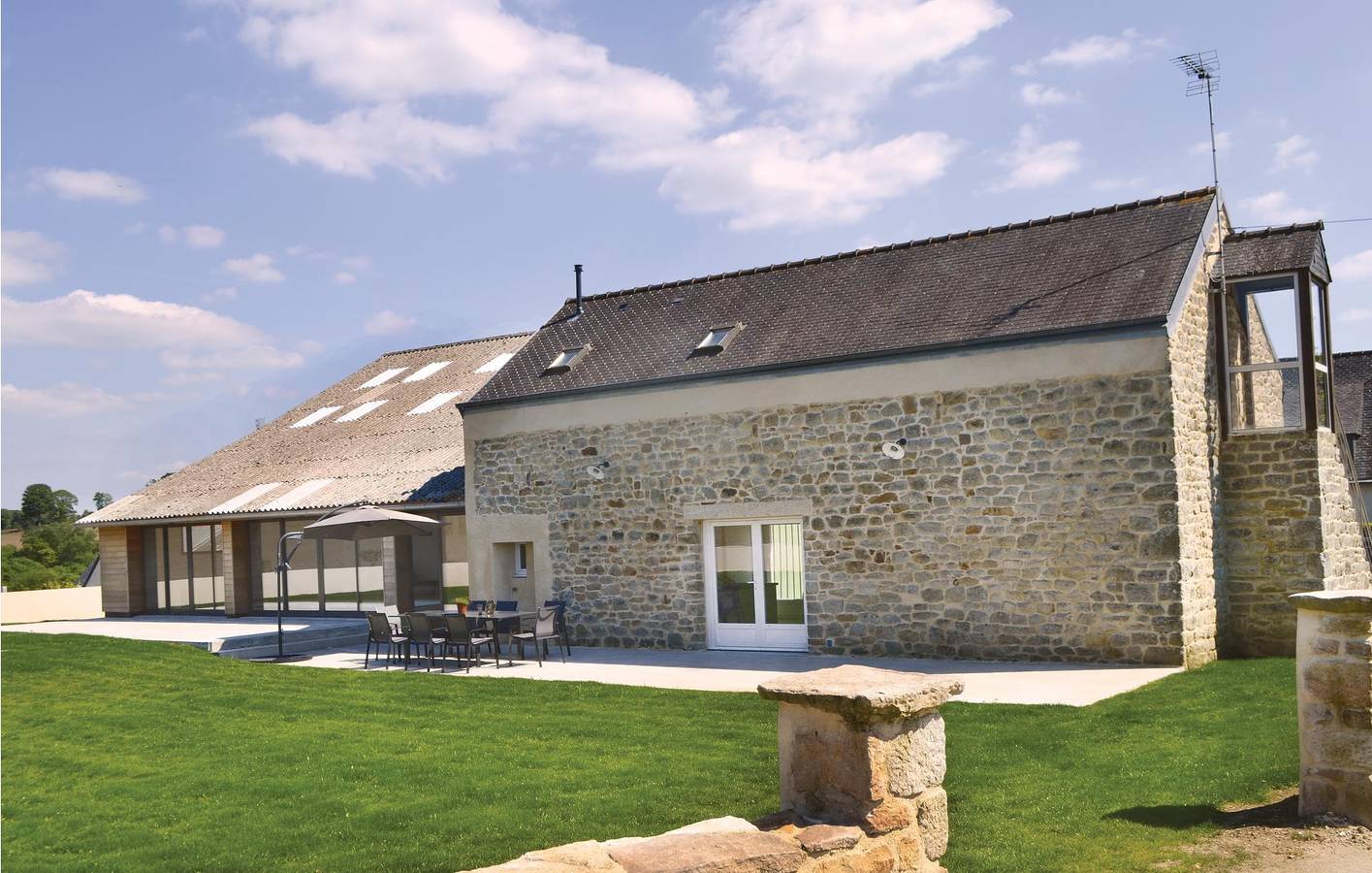 Appartement de 100m2 avec parking, piscine et jardin, 2km d'Elliant in Elliant, Région de Quimper