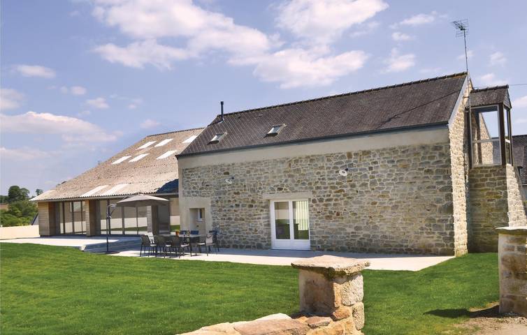 Location de vacances pour 6 personnes, avec Terrasse ainsi que Jardin et Piscine à Elliant
