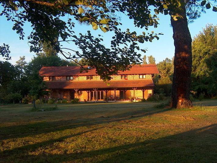 Chambre d’hôte pour 4 personnes, avec Terrasse ainsi que Jardin et Piscine dans les Landes - 3