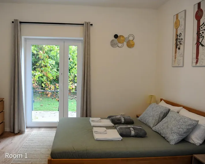 Apartamento de vacaciones para 4 personas, con vistas además de jardín y terraza - 1