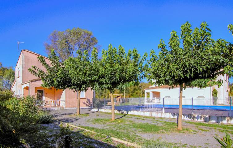 Location de vacances pour 6 personnes, avec terrasse et jardin à Lablachère - 2