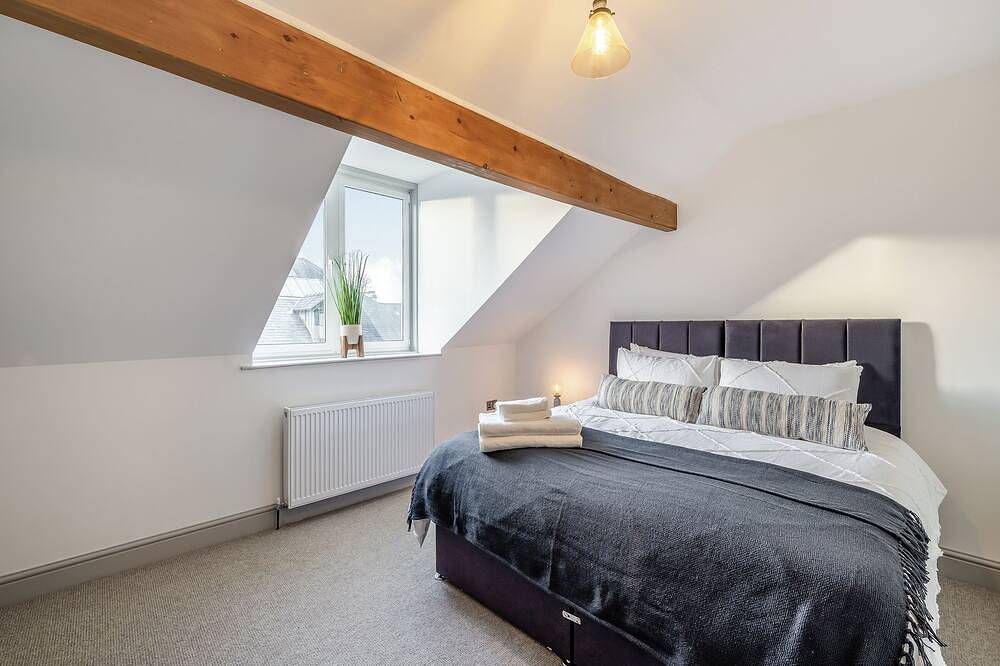 3 bedroom accommodation in Kendal in Kendal, Lake District