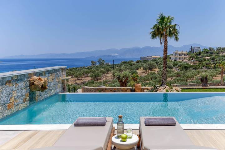 Villa for 6 people, with balcony/terrace in Elounda