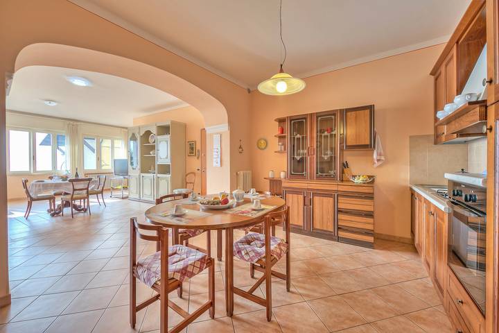 Ferienhaus für 6 Personen, mit Terrasse und Seeblick in Gardasee-Lombardei - 3