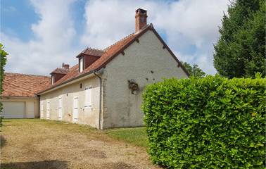 Gîte pour 8 personnes, avec jardin à Ardentes