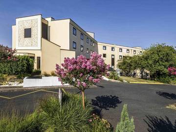 Hôtel pour 2 personnes, avec piscine et jardin ainsi que sauna et jacuzzi à Joué-lès-Tours