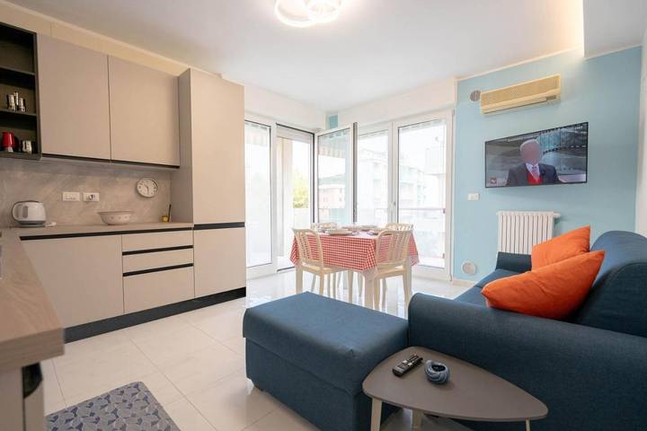 Holiday apartment for 5 people, with balcony and view - 1