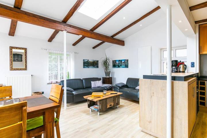 Ferienwohnung für 3 Personen, mit Terrasse und Garten in Steinkirchen