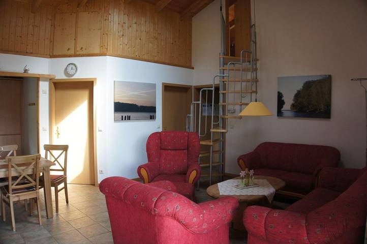 Ferienhaus für 6 Personen, mit Terrasse und Garten sowie Seeblick in Jabel - 4