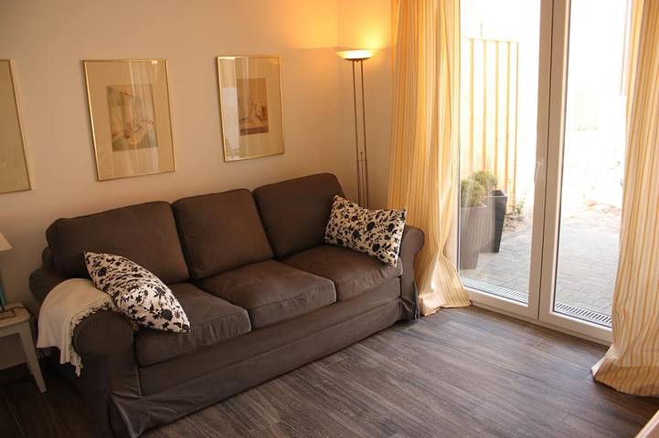 Ganze Wohnung, Ferienwohnung für 2 Personen mit großer Westterrasse und Blick auf die Düne in Rantum, Sylt (Gemeinde)