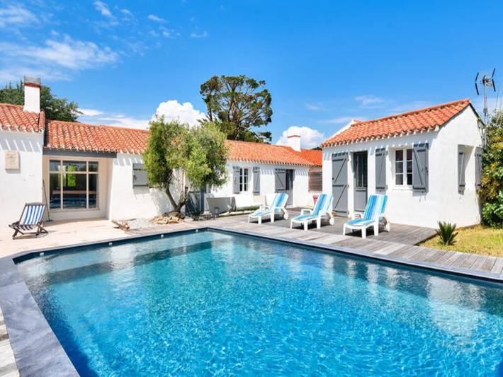 Gîte pour 10 personnes, avec piscine et jardin, animaux acceptés dans Plage de la Linière