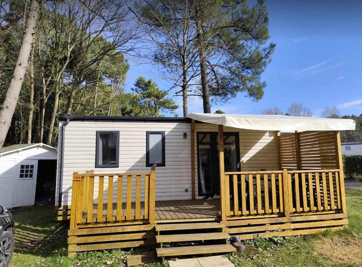 Camping pour 6 personnes, avec Terrasse ainsi que Jardin et Piscine