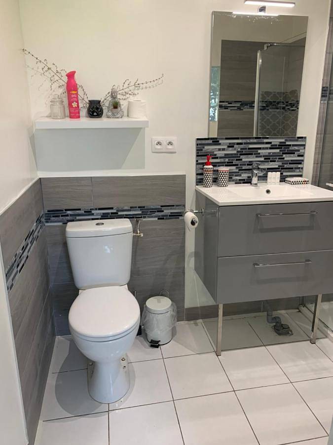 Location de vacances pour 2 personnes, avec terrasse ainsi que vue et jardin à Calais - 4