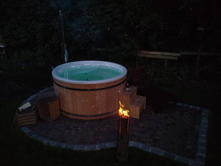 Ferienwohnung für 6 Personen, mit Balkon und Terrasse sowie Whirlpool und Garten in Delve - 2