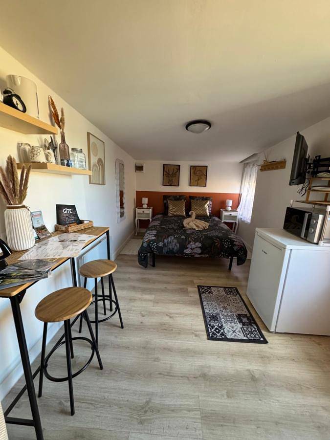 Double Room with Terrace in Pontorson, Région d'Avranches