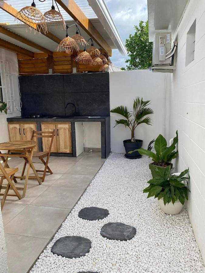 Gîte pour 2 personnes, avec terrasse et jardin à Sainte-Marie (Île de la Réunion) - 4