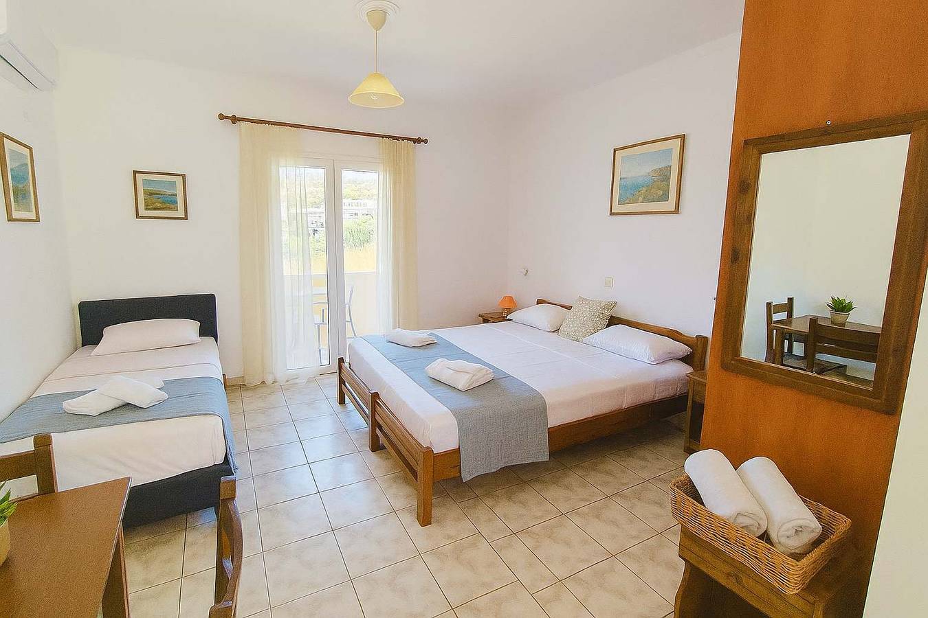 Geheel appartement, Beachfront Panorama Triple Room in Kythira in Agia Pelagia (Kythira), Kythira