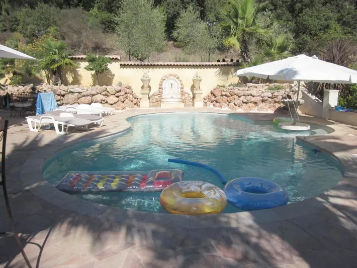 Chambre d’hôte pour 4 personnes, avec jardin ainsi que piscine et terrasse - 1