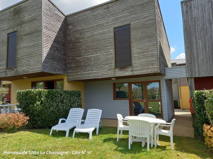 Gîte pour 4 personnes, avec Terrasse et Piscine dans Lac de Lavaud