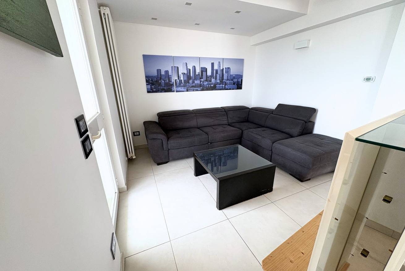 Appartamento intero, Se228 – Montemarciano, moderno e ampio trilocale fronte mare con terrazza in Montemarciano, Provincia di Ancona