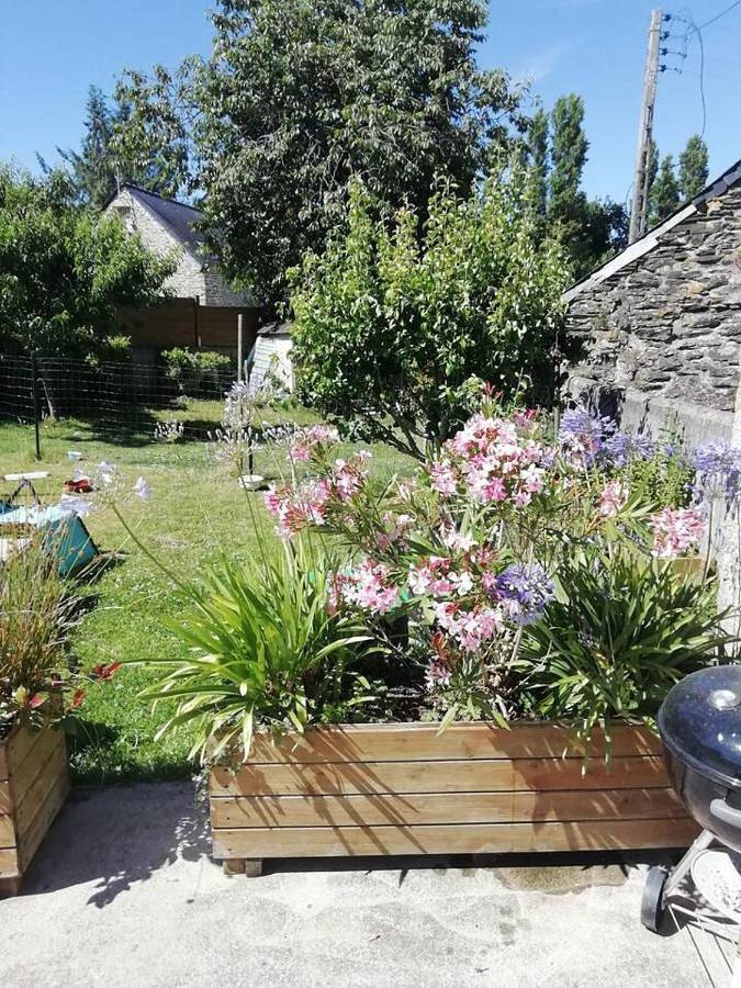 Gîte pour 2 personnes, avec Terrasse et Jardin à Maël-Carhaix