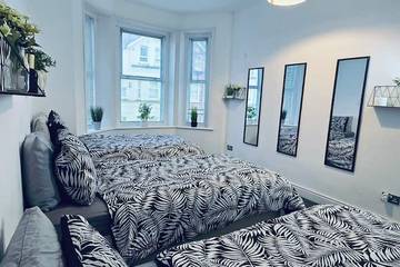 Beach House for 16 People in Bournemouth, South West England, Photo 2