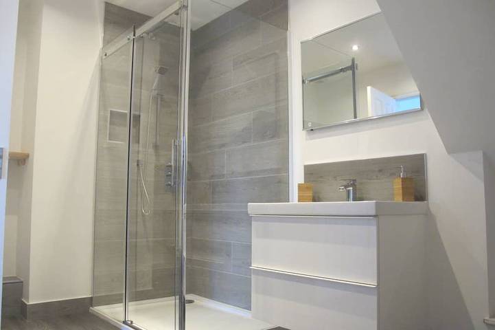Appartement entier, Une vue imprenable depuis le grand balcon et bel appartement moderne et contemporain in Woolacombe, Devon